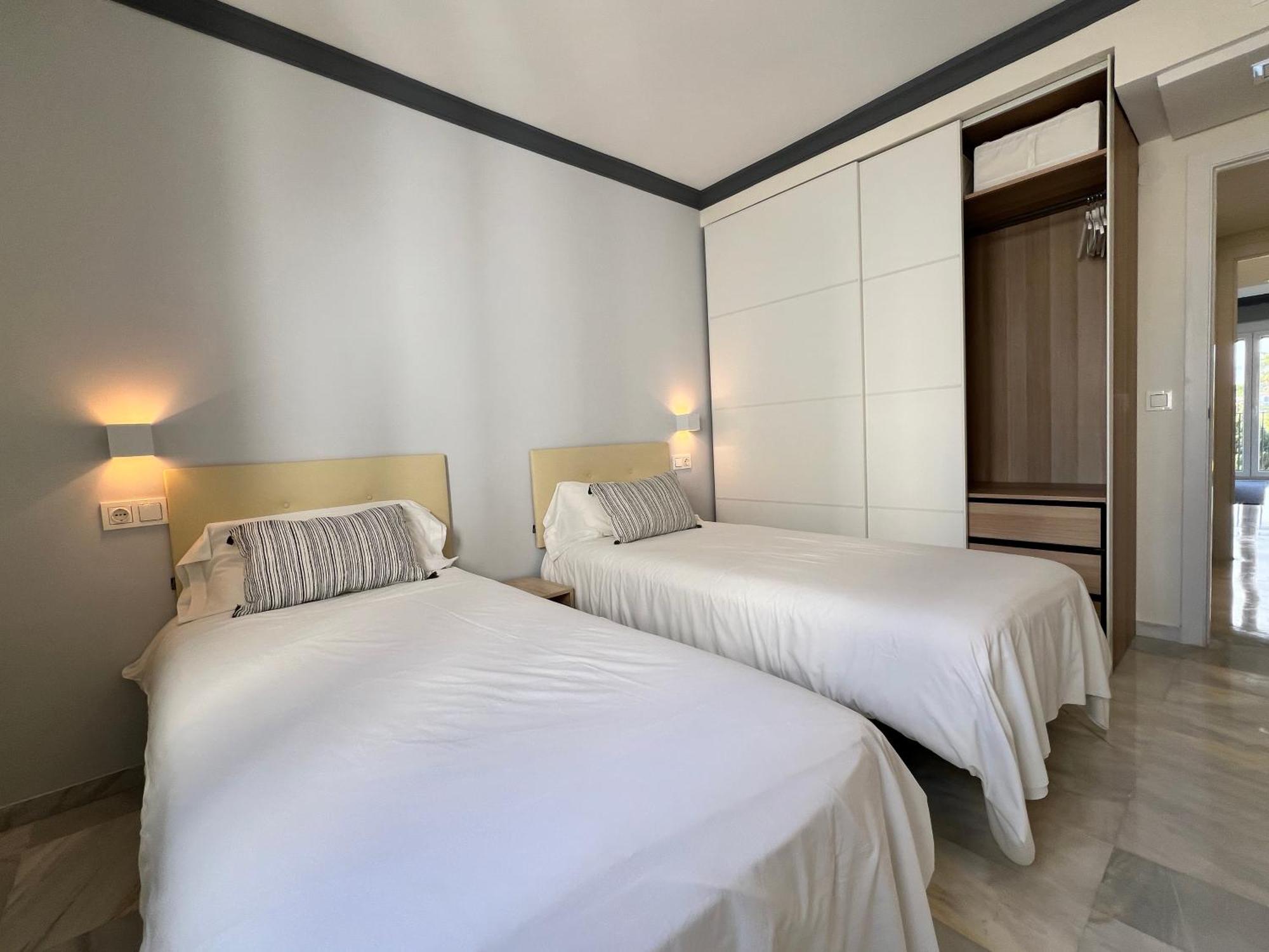 Apartment Jardines Del Puerto For Up To 6, Totally Refurbished 2025, Gardens, Pools, Garage, Wifi