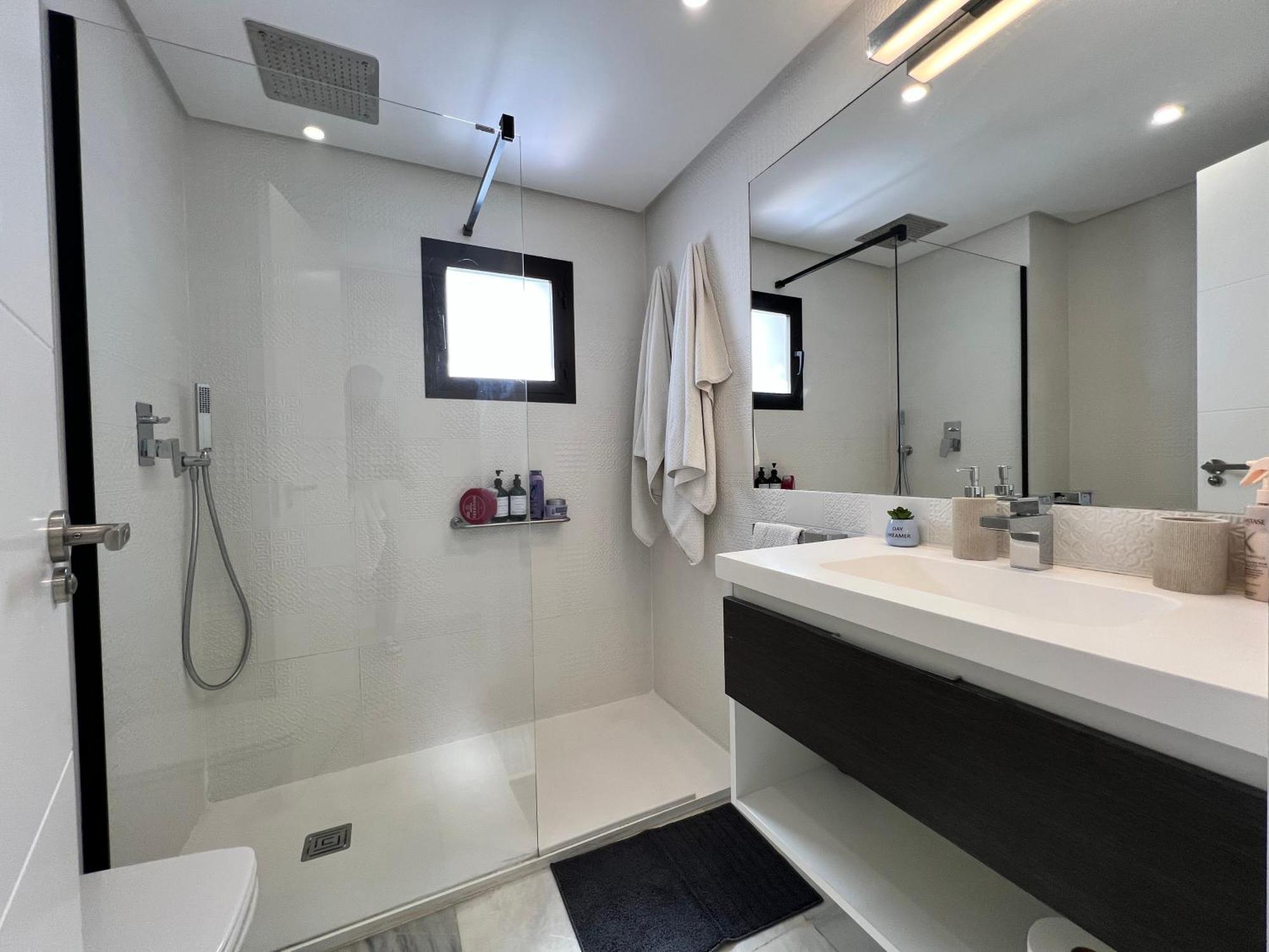 Jardines Del Puerto For Up To 6, Totally Refurbished 2025, Gardens, Pools, Garage, Wifi Marbella